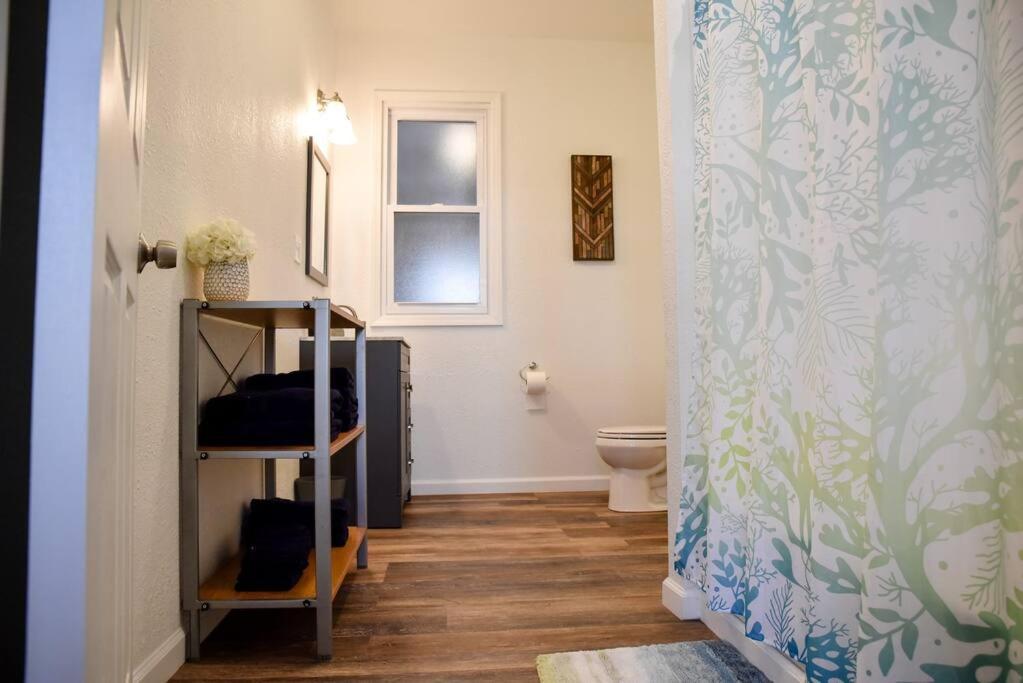 Perfect Pittsburgh Home Close To City & Airport Екстериор снимка