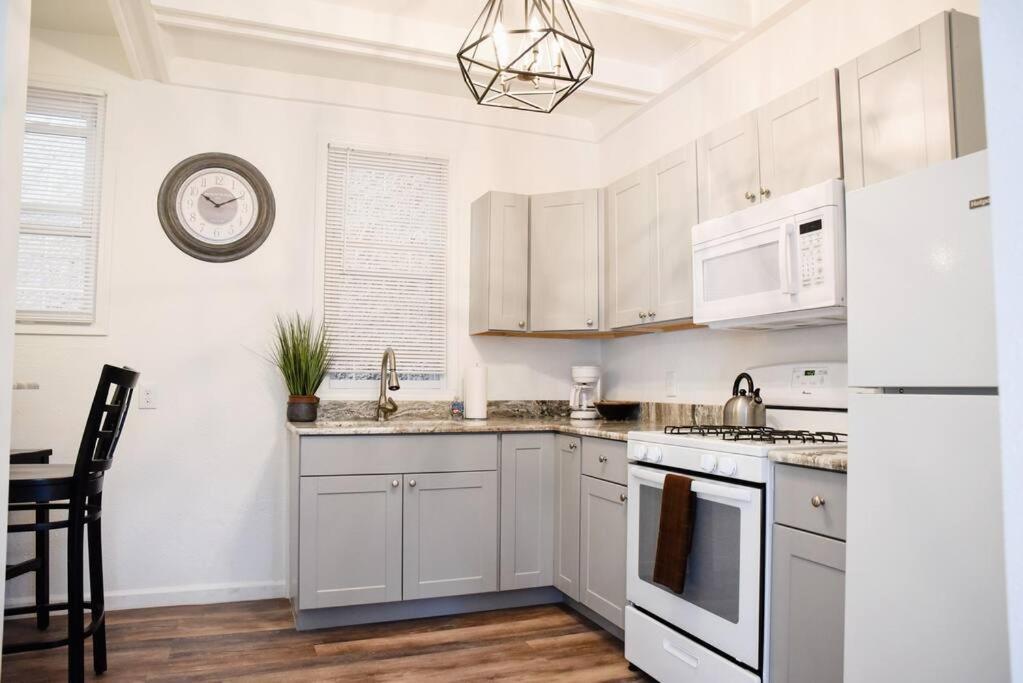 Perfect Pittsburgh Home Close To City & Airport Екстериор снимка